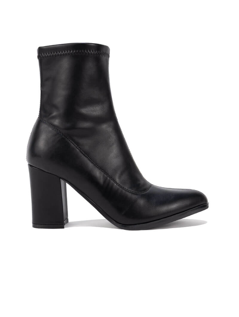 Bottines à bout pointu